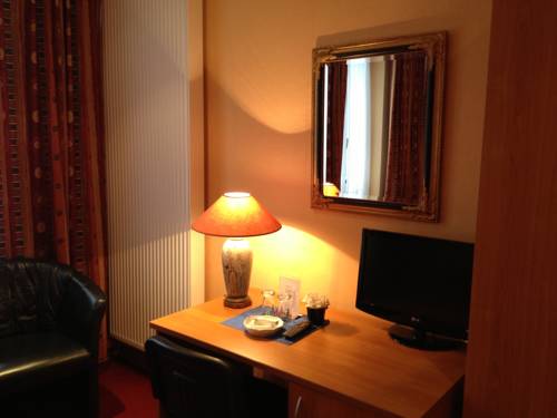 Imagen de la habitación del Hotel Cardiff. Foto 14