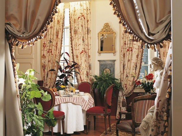 Imagen general del Hotel Cardinal, Aix en Provence. Foto 1