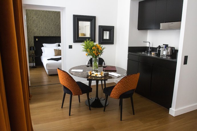 Imagen de la habitación del Hotel Cardinal, Centre-Ville. Foto 8