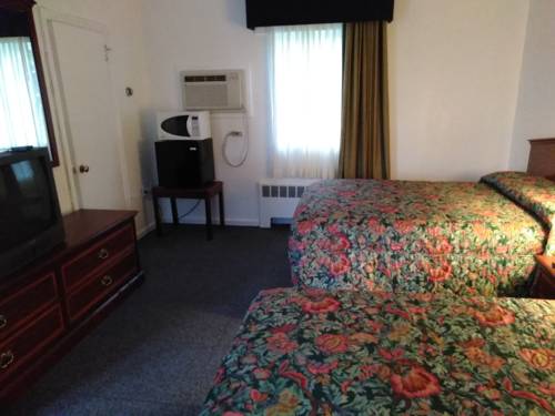 Imagen de la habitación del Hotel Cardinal Inn. Foto 6