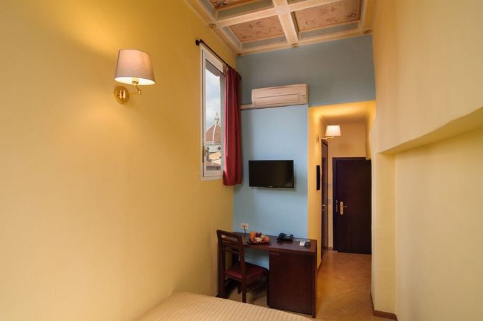 Imagen de la habitación del Hotel Cardinal Of Florence. Foto 11