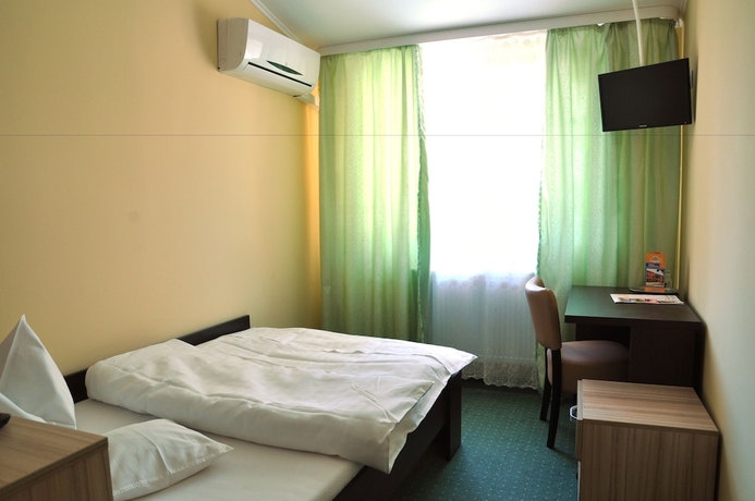 Imagen de la habitación del Hotel Cardinal, Satu mare. Foto 16