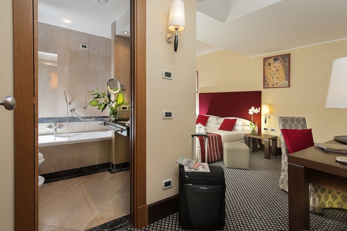 Imagen de la habitación del Hotel Cardinal St Peter. Foto 9