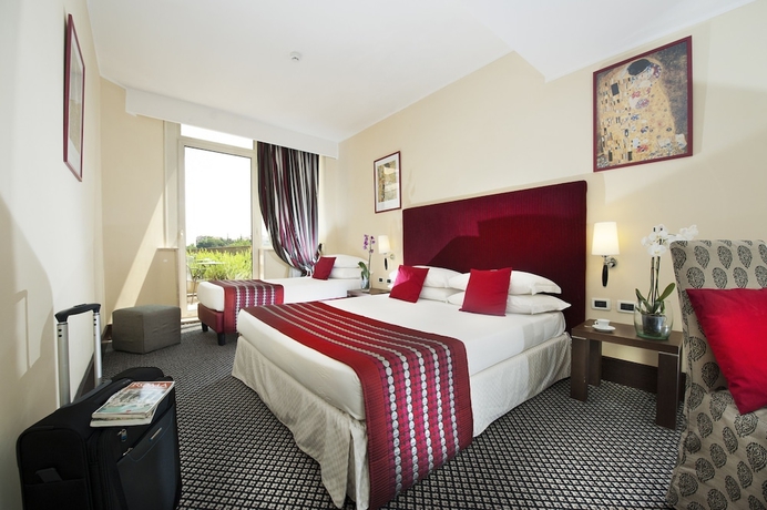 Imagen de la habitación del Hotel Cardinal St Peter. Foto 10