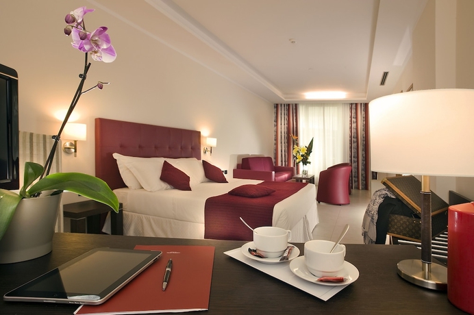 Imagen de la habitación del Hotel Cardinal St Peter. Foto 12