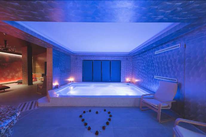 Imagen de la piscina del Hotel Cardinal, Vințu de Jos. Foto 15