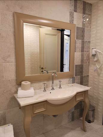 Imagen de la habitación del Hotel Cardinal, Vințu de Jos. Foto 8