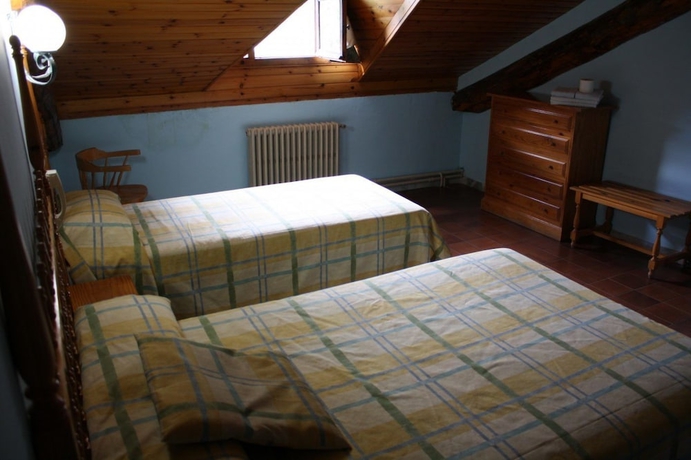 Imagen de la habitación del Hotel Cardós. Foto 7