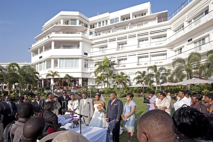 Imagen de los exteriores del Hotel Cardoso. Foto 8