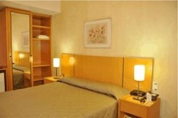 Imagen de la habitación del Hotel Cardum. Foto 2