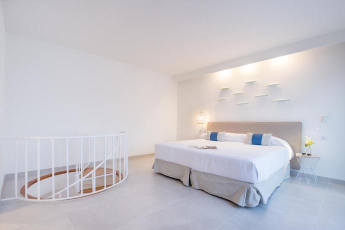 Imagen de la habitación del Hotel Carema Beach Menorca. Foto 3