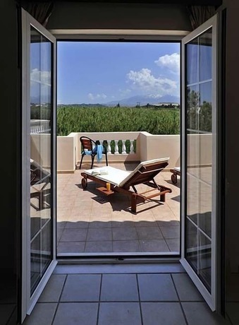 Imagen general del Hotel Caretta Beach. Foto 12
