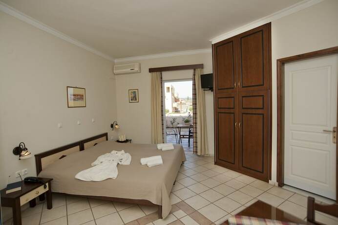 Imagen de la habitación del Hotel Caretta Beach. Foto 20