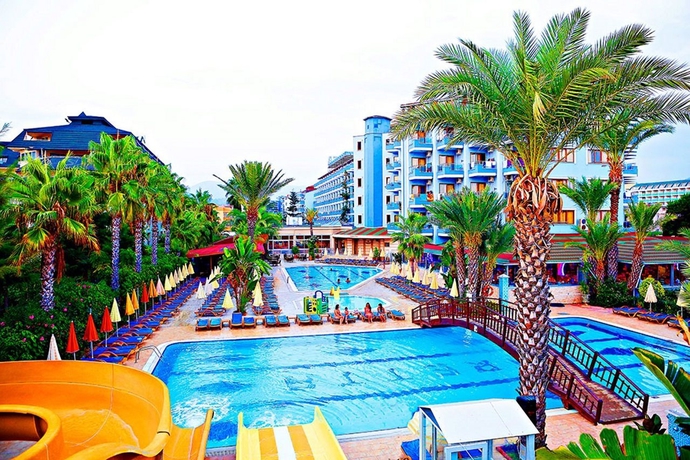 Imagen general del Hotel Caretta Beach Hotel. Foto 16