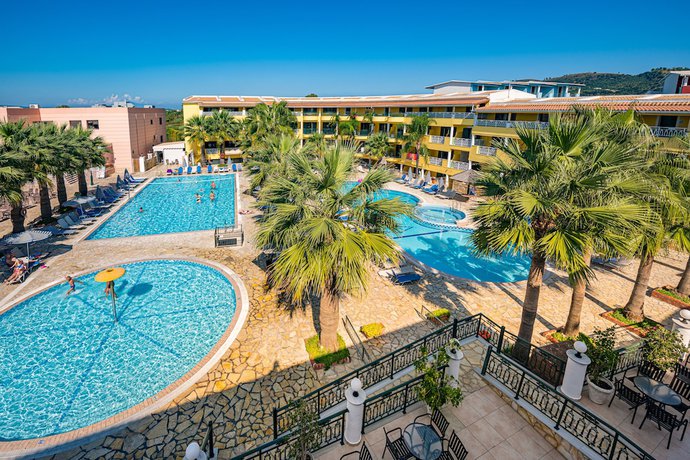 Imagen de los interiores del Hotel Caretta Beach Resort and WaterPark. Foto 14