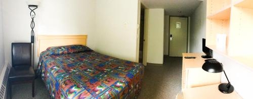 Imagen de la habitación del Hotel Carey Centre. Foto 8