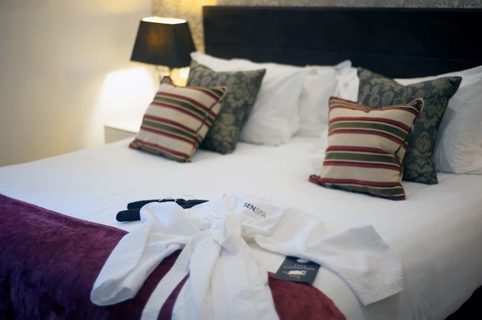Imagen de la habitación del Hotel Careys Manor and Senspa. Foto 4