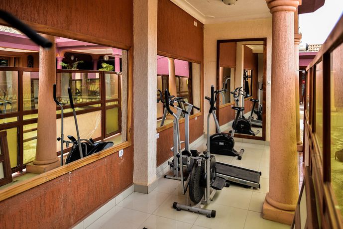 Imagen de los interiores del Hotel Cari. Foto 17