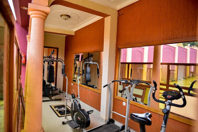 Imagen de los interiores del Hotel Cari. Foto 19