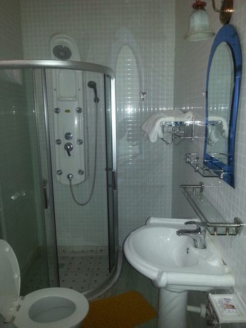 Imagen de la habitación del Hotel Cari. Foto 15