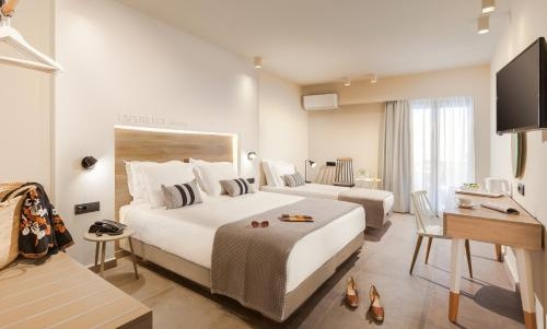 Imagen de la habitación del Hotel Carian. Foto 8