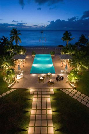 Imagen de la piscina del Hotel Caribbean Club Luxury Condo. Foto 15