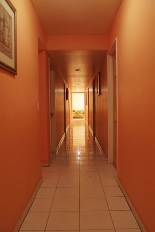 Imagen de los interiores del Hotel Caribbean Holiday Apartments. Foto 12