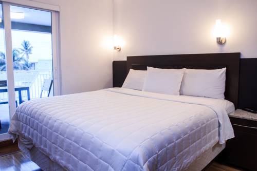 Imagen de la habitación del Hotel Caribbean Resort Suites. Foto 10