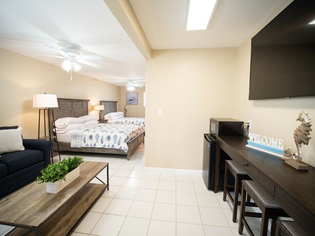 Imagen de la habitación del Hotel Caribbean Shores Waterfront Resort. Foto 12