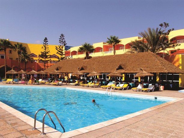 Imagen de la piscina del Hotel Caribbean World Thalasso Djerba. Foto 15