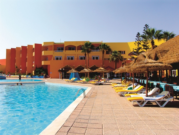 Imagen de la piscina del Hotel Caribbean World Thalasso Djerba. Foto 16
