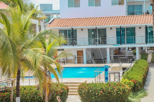 Imagen general del Hotel Caribe Cove&ntilde;as. Foto 4