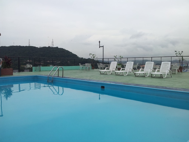 Imagen de la piscina del Hotel Caribe, PANAMA. Foto 19