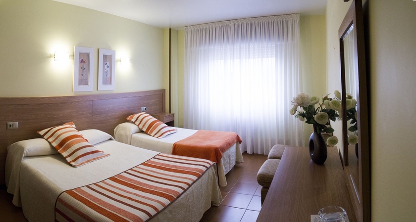 Imagen de la habitación del Hotel Caribe Sanxenxo. Foto 5