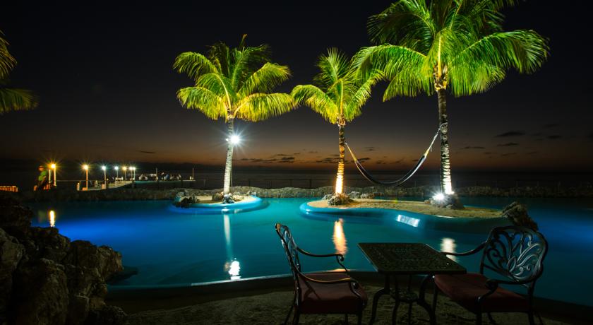 Imagen de la piscina del Hotel Caribe Tesoro. Foto 11