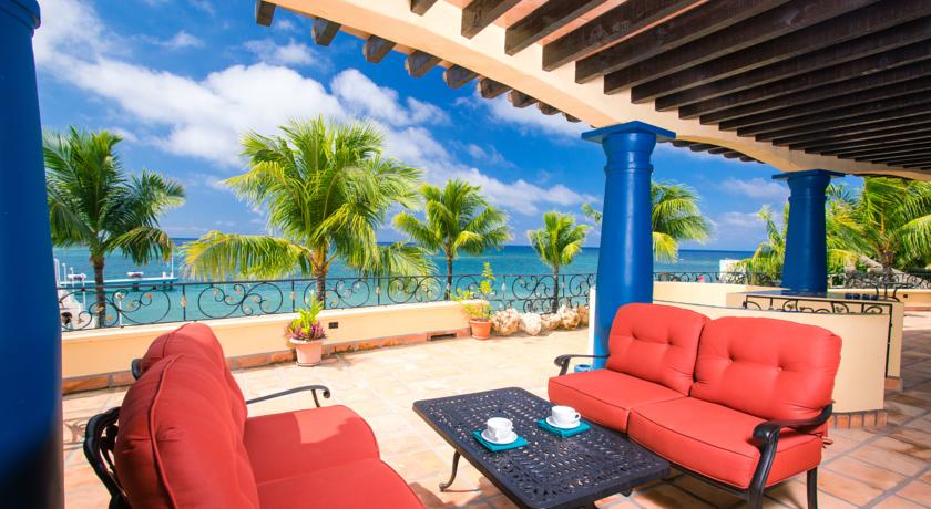 Imagen de los exteriores del Hotel Caribe Tesoro. Foto 7