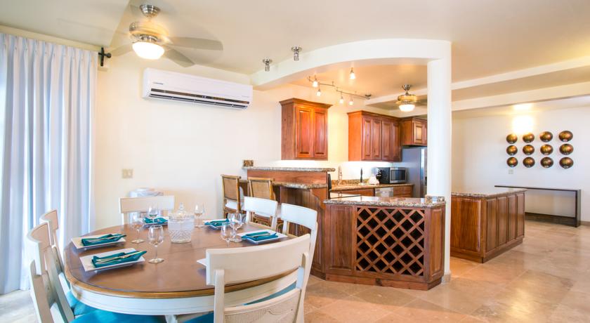 Imagen de los interiores del Hotel Caribe Tesoro. Foto 9