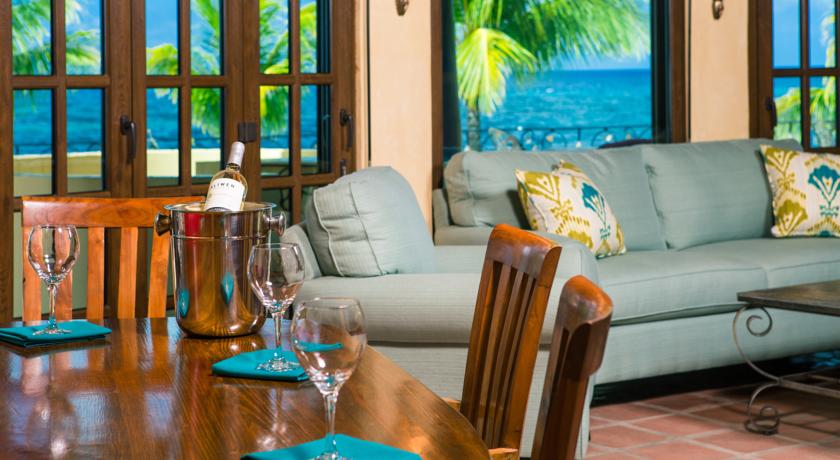 Imagen de los interiores del Hotel Caribe Tesoro. Foto 10