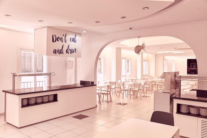 Imagen general del Hotel Caribe Youth. Foto 7