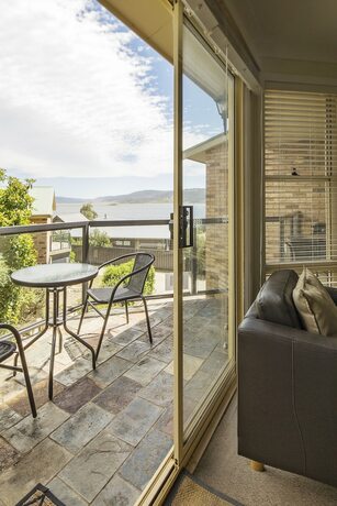 Imagen de la habitación del Hotel Caribou 3 - Modern and spacious with views over Lake Jindabyne. Foto 9
