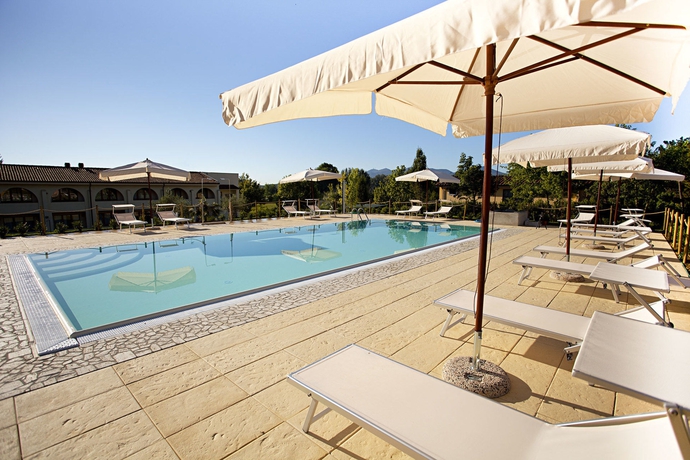 Imagen de la piscina del Hotel Carignano, Lucca. Foto 8