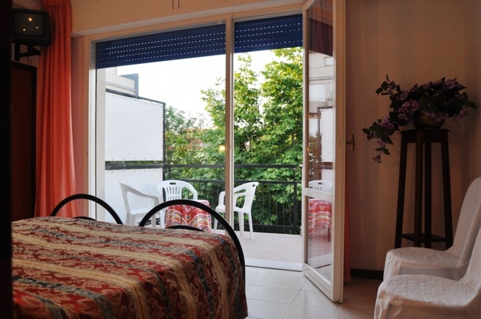 Imagen de la habitación del Hotel Carillon, Bellaria-Igea Marina. Foto 4