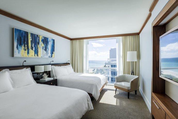 Imagen de la habitación del Hotel Carillon Miami Wellness Resort. Foto 8