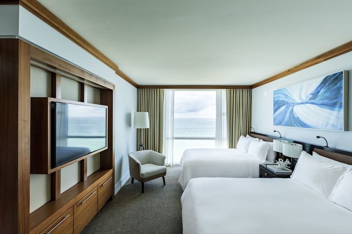 Imagen de la habitación del Hotel Carillon Miami Wellness Resort. Foto 12