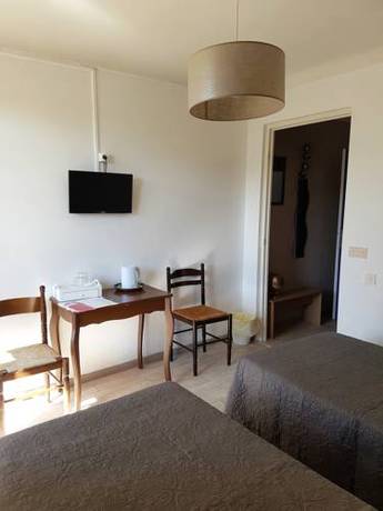Imagen de la habitación del Hotel Carina, APT. Foto 8