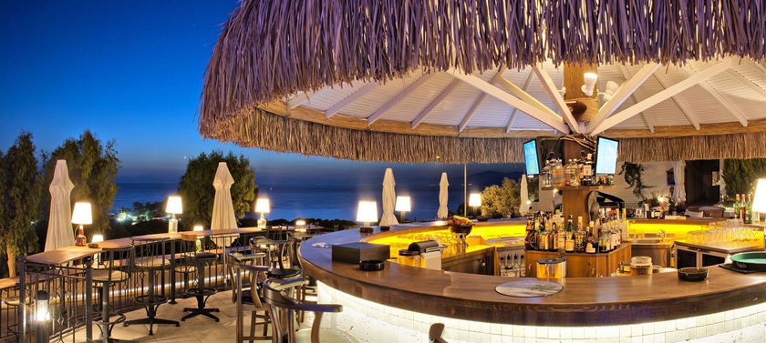 Imagen del bar/restaurante del Hotel Carina, Kusadasi. Foto 4