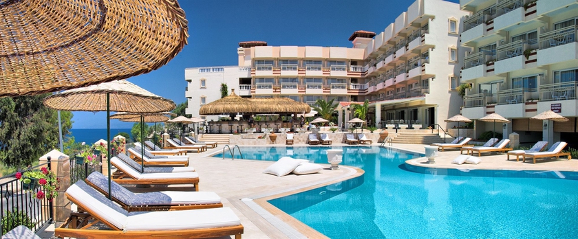 Imagen de la piscina del Hotel Carina, Kusadasi. Foto 16