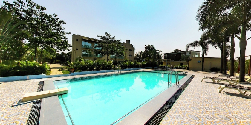 Imagen de la piscina del Hotel Carina Retreat Resort. Foto 12