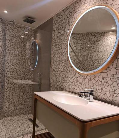 Imagen de la habitación del Hotel Carine Centar. Foto 17