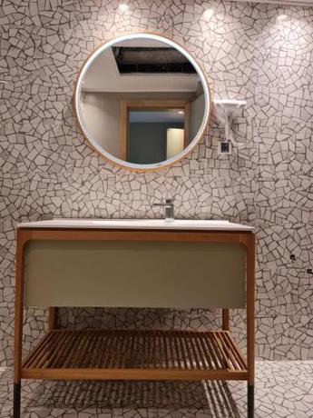 Imagen general del Hotel Carine Centar. Foto 11